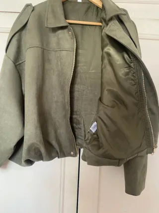Chaqueta bomber efecto ante verde L de cuello solo