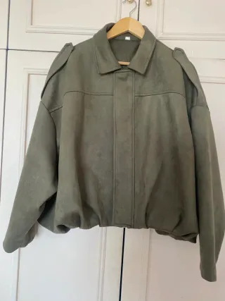 Chaqueta bomber efecto ante verde L de cuello solo