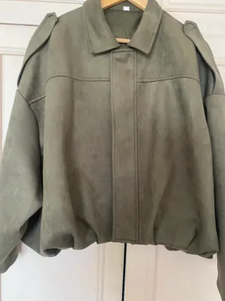 Chaqueta bomber efecto ante verde L de cuello solo