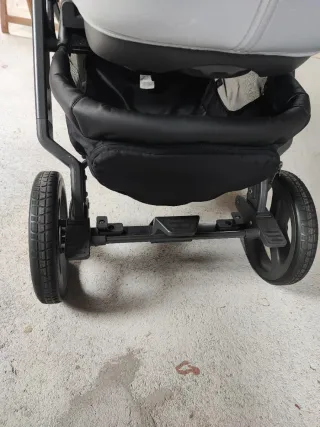 Carretto 3 in 1: seggiolino auto, seggiolino e ovetto per neonati