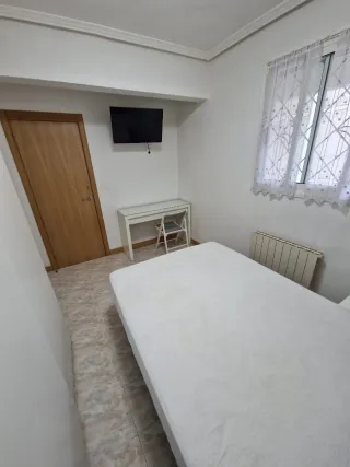 Se alquila habitación centrica