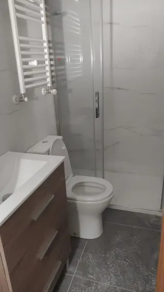 Se alquila habitación centrica