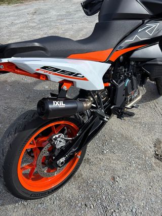 KTM 890 SMT 2023