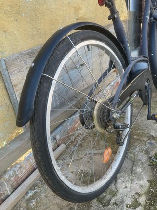 Bicicleta Urbana Btwin Azul con Cesta