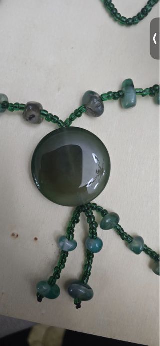 Collana con pendente verde