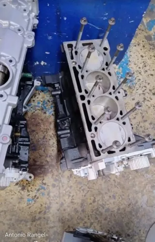 MECÁNICO DE COCHES Y CAMIONES A DOMICILIO