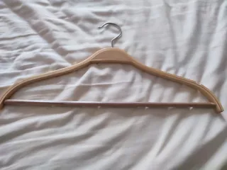 Lote 15 Perchas Madera y Metal