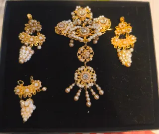 Aderezo en oro para niña