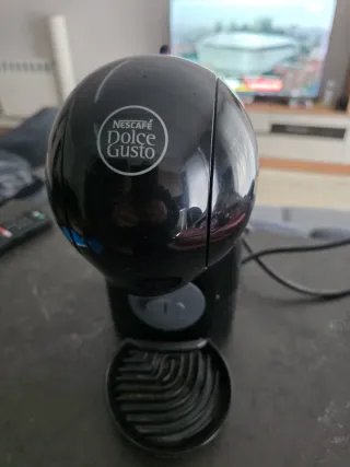 Cafetera Dolce Gusto Krups Negra