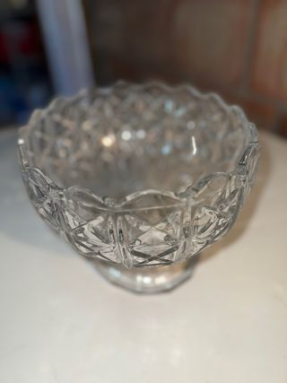Frutero de cristal tallado antiguo