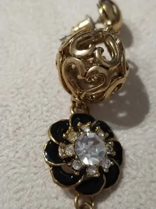 Pendientes Flamenca Dorados Flor Negra Lágrima