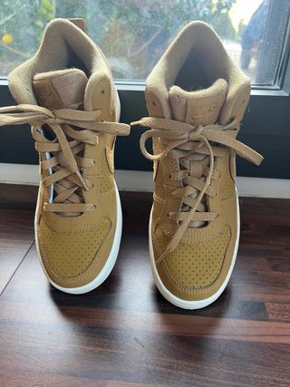 Zapatillas Nike Beige/Marrón Talla 37.5