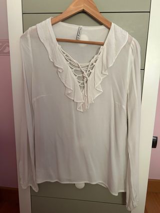 Blusa Stradivarius Blanca Cordones