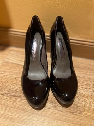 Zapatos de salón Tamaris burdeos talla 38