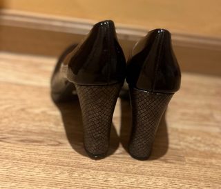 Zapatos de salón Tamaris burdeos talla 38