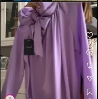 Blusa lila con lazo