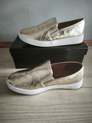 Zapatos Vizzano Dorados