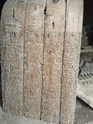 Trillo antiguo de madera