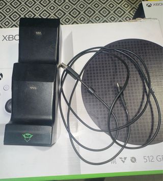 Xbox Series S + Mando + Batería Recargable