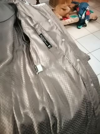 Piumino d'oca marrone/grigio con cappuccio