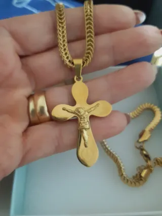 Conjunto Baño Oro: Collar, Pulseras y Pendientes