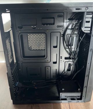 Caja PC MSI Negra