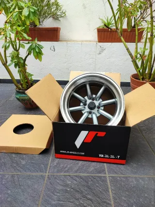 4 Llantas Japan Racing JR19 Antracita de15" nuevas
