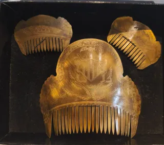 Juego de 3 peinetas antiguas decoradas