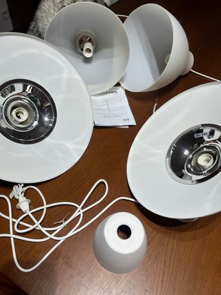 4 Lámparas de Techo Blancas
