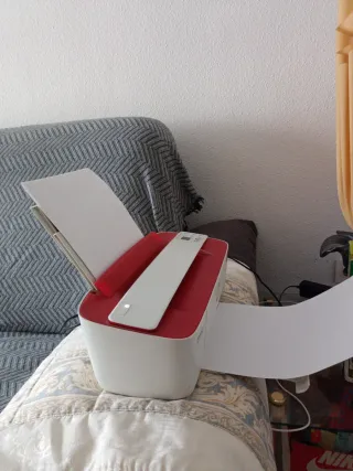 Stampante HP Rossa e Bianca