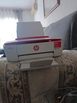 Stampante HP Rossa e Bianca