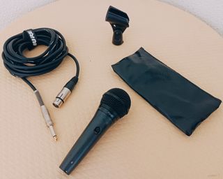 SHURE PGA 58 - PIE - PINZA Y CABLE