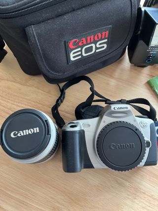 Cámara Canon EOS 300 + Flash Vivitar 2800