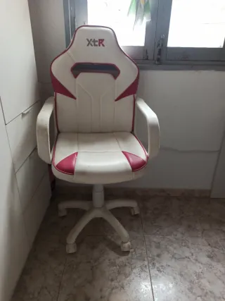 Silla Gamer XTR Blanca y Rosa