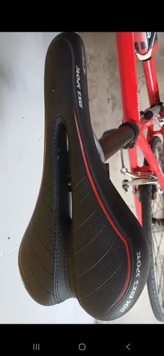 Bicicleta de carretera triban 3