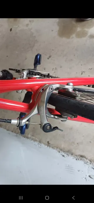 Bicicleta de carretera triban 3