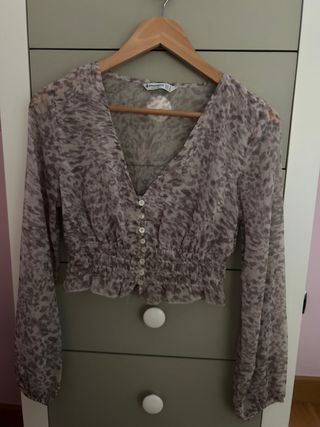 Blusa Stradivarius Beige y Gris