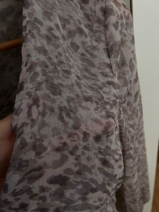 Blusa Stradivarius Beige y Gris