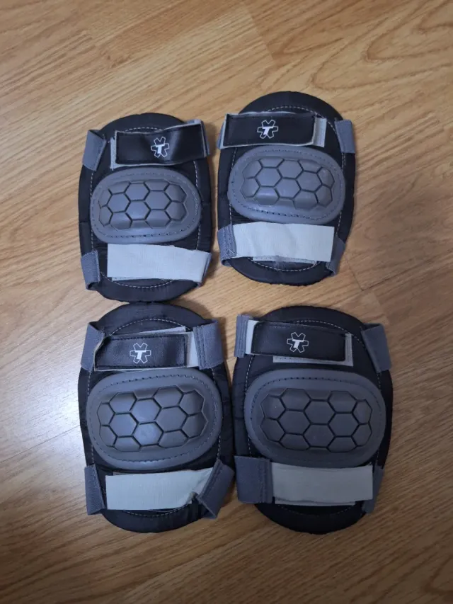 Patines ajustables morados y rosas + protecciones