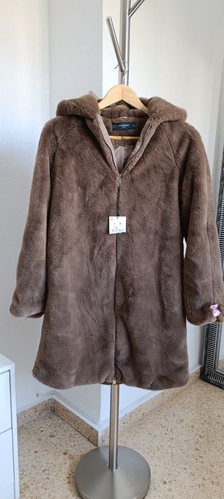 Abrigo de pelo nuevo sin estrenar y con etiquetas