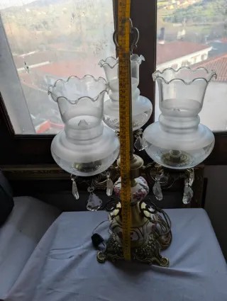Lamparita triple latón y cristal