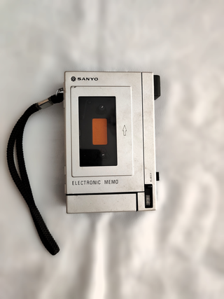 Grabadora Sanyo TRC-2000 con Cargador