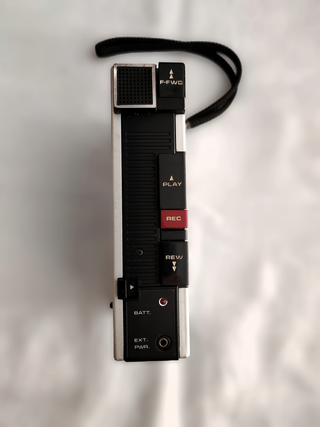 Grabadora Sanyo TRC-2000 con Cargador