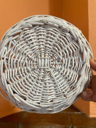 Cesta mimbre blanca con asa