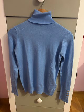 Jersey Zara cuello alto azul