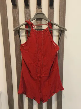 Lote de 9 prendas (vestidos y monos) de mujer. T M