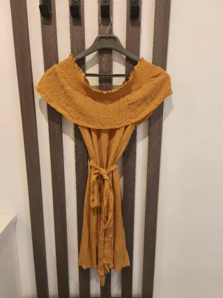 Lote de 9 prendas (vestidos y monos) de mujer. T M