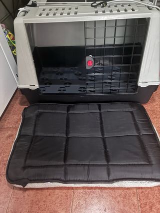 Transportín grande para mascotas. Ferplast