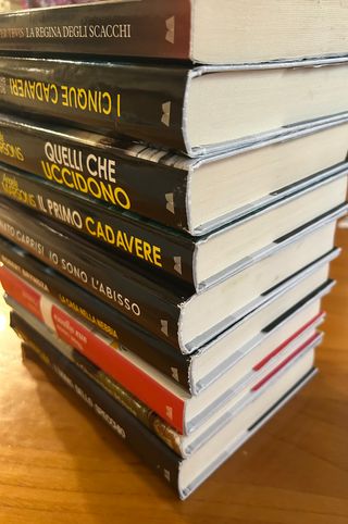9 libri vari, thriller e romanzi