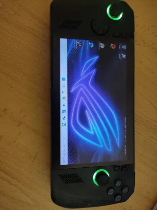 Console portatile Asus ROG Ally X in ottime condizioni